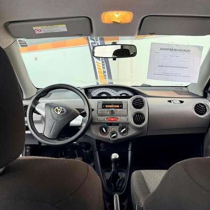 TOYOTA-ETIOS-2013