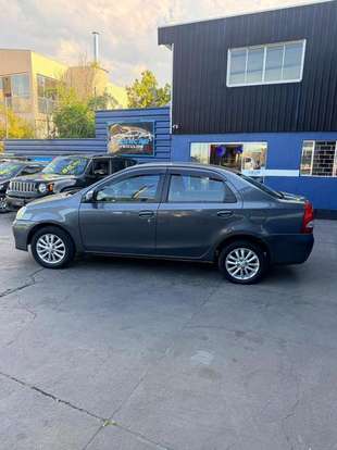 TOYOTA-ETIOS-1.5 XLS SEDAN 16V FLEX 4P MANUAL TOYOTA-ETIOS-2015