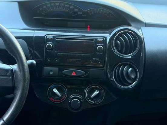 TOYOTA-ETIOS-1.5 XLS SEDAN 16V FLEX 4P MANUAL TOYOTA-ETIOS-2015