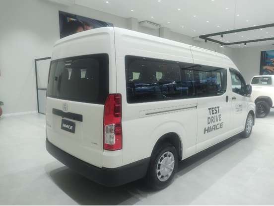 TOYOTA-HIACE-2024