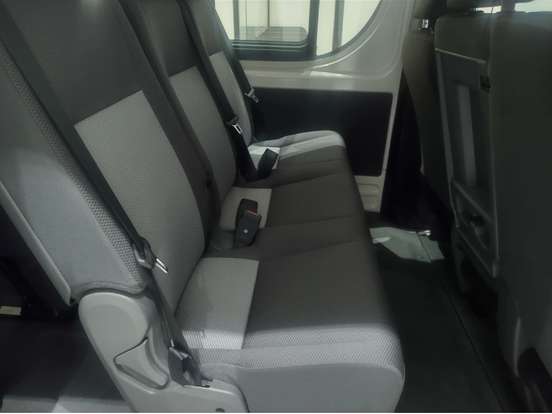 TOYOTA-HIACE-2024