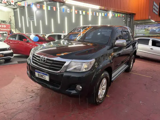 TOYOTA HILUX 2.7 SR 4X2 CD 16V FLEX 4P AUTOMÁTICO