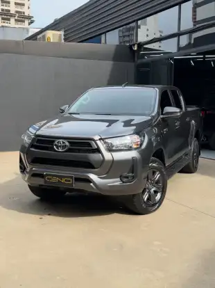 TOYOTA-HILUX-2024