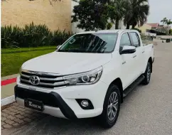 TOYOTA HILUX 2.8 SRX 4X4 CD 16V DIESEL 4P AUTOMÁTICO TOYOTA HILUX 2.8 SRX 4X4 CD 16V DIESEL 4P AUTOMÁTICO