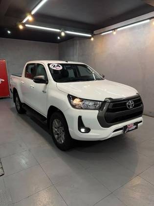 TOYOTA HILUX 2.8 D-4D TURBO DIESEL CD SR 4X4 AUTOMÁTICO