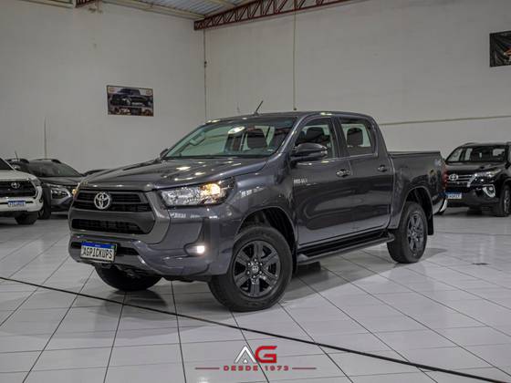 TOYOTA HILUX 2.8 D-4D TURBO DIESEL CD SR 4X4 AUTOMÁTICO