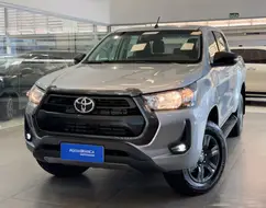 TOYOTA HILUX 2.8 D-4D TURBO DIESEL CD SR 4X4 AUTOMÁTICO TOYOTA HILUX 2.8 D-4D TURBO DIESEL CD SR 4X4 AUTOMÁTICO