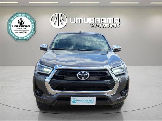 TOYOTA HILUX 2.8 D-4D TURBO DIESEL CD SRV 4X4 AUTOMÁTICO
