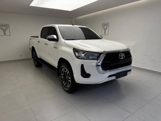 TOYOTA HILUX 2.8 D-4D TURBO DIESEL CD SRV 4X4 AUTOMÁTICO