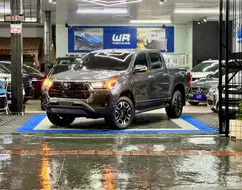 TOYOTA HILUX 2.8 D-4D TURBO DIESEL CD SRX 4X4 AUTOMÁTICO TOYOTA HILUX 2.8 D-4D TURBO DIESEL CD SRX 4X4 AUTOMÁTICO