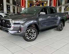TOYOTA HILUX 2.8 D-4D TURBO DIESEL CD SRX 4X4 AUTOMÁTICO TOYOTA HILUX 2.8 D-4D TURBO DIESEL CD SRX 4X4 AUTOMÁTICO