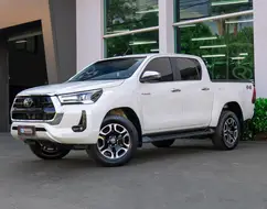 TOYOTA HILUX 2.8 D-4D TURBO DIESEL CD SRX 4X4 AUTOMÁTICO TOYOTA HILUX 2.8 D-4D TURBO DIESEL CD SRX 4X4 AUTOMÁTICO