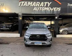 TOYOTA HILUX 2.8 D-4D TURBO DIESEL CD SRX 4X4 AUTOMÁTICO TOYOTA HILUX 2.8 D-4D TURBO DIESEL CD SRX 4X4 AUTOMÁTICO