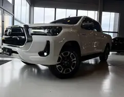 TOYOTA HILUX 2.8 D-4D TURBO DIESEL CD SRX 4X4 AUTOMÁTICO TOYOTA HILUX 2.8 D-4D TURBO DIESEL CD SRX 4X4 AUTOMÁTICO