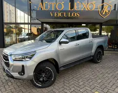 TOYOTA HILUX 2.8 D-4D TURBO DIESEL CD SRX 4X4 AUTOMÁTICO TOYOTA HILUX 2.8 D-4D TURBO DIESEL CD SRX 4X4 AUTOMÁTICO