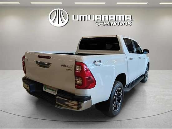 TOYOTA-HILUX-2022