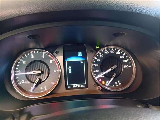 TOYOTA-HILUX-2022