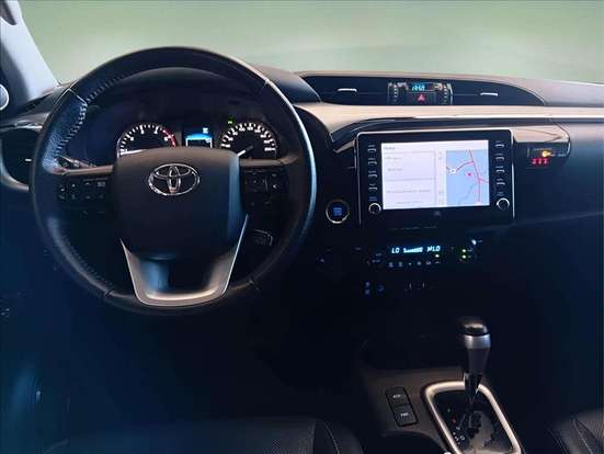 TOYOTA-HILUX-2022