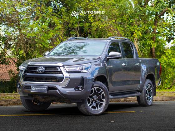 TOYOTA HILUX 2.8 D-4D TURBO DIESEL CD SRX 4X4 AUTOMÁTICO