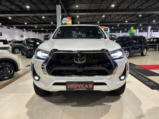 TOYOTA-HILUX-2024
