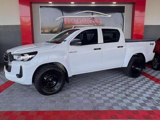 TOYOTA-HILUX-2.8 D-4D TURBO DIESEL CHASSI 4X4 MANUAL TOYOTA-HILUX-2024