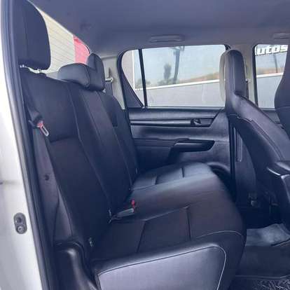 TOYOTA-HILUX-2024