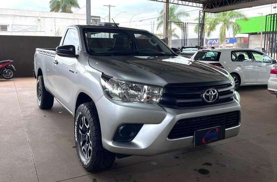 TOYOTA-HILUX-2.8 D-4D TURBO DIESEL CS 4X4 MANUAL TOYOTA-HILUX-2024