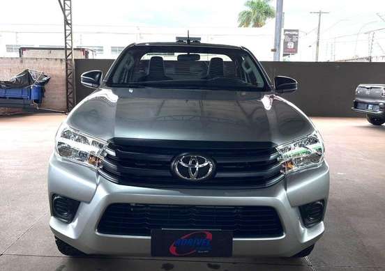 TOYOTA-HILUX-2.8 D-4D TURBO DIESEL CS 4X4 MANUAL TOYOTA-HILUX-2024
