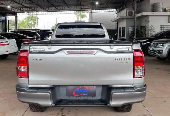 TOYOTA-HILUX-2.8 D-4D TURBO DIESEL CS 4X4 MANUAL TOYOTA-HILUX-2024