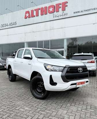 TOYOTA-HILUX-2025