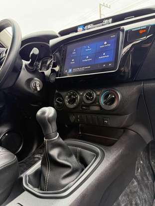 TOYOTA-HILUX-2025