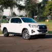 TOYOTA HILUX 2.8 SR 4X4 CD 16V DIESEL 4P AUTOMÁTICO TOYOTA HILUX 2.8 SR 4X4 CD 16V DIESEL 4P AUTOMÁTICO
