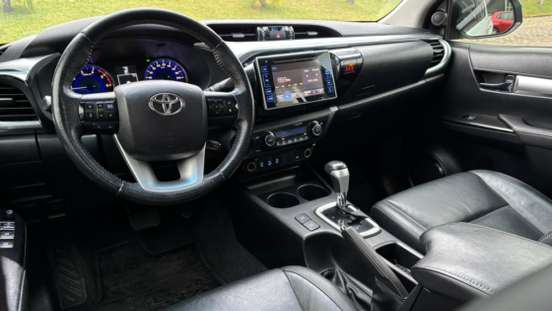 TOYOTA-HILUX-2017