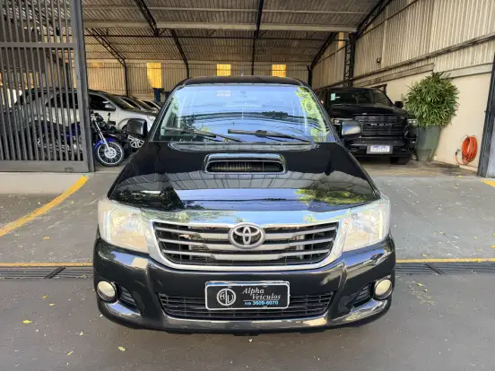 TOYOTA-HILUX-2012