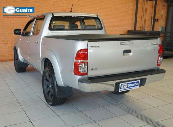 TOYOTA-HILUX-2012