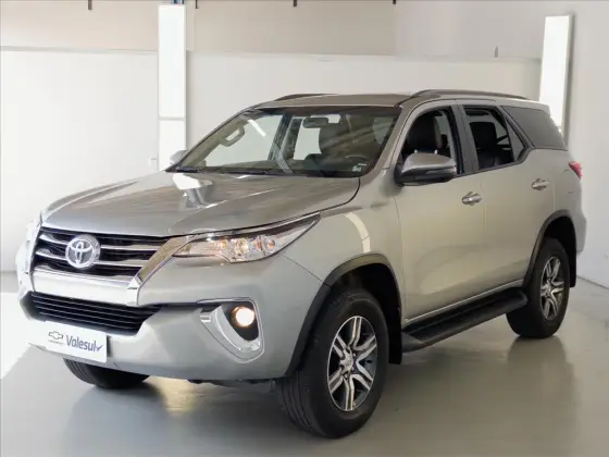 TOYOTA HILUX SW4 2.7 SR 4X2 16V FLEX 4P AUTOMÁTICO