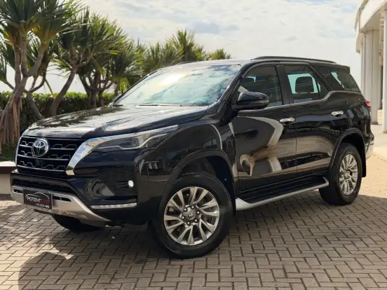 TOYOTA-HILUX SW4-2022