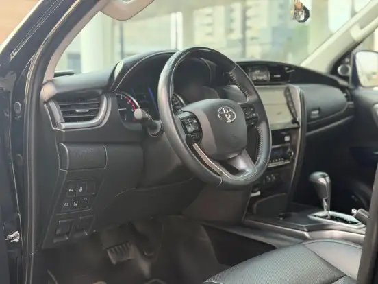 TOYOTA-HILUX SW4-2022