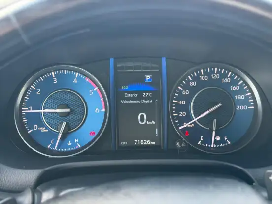 TOYOTA-HILUX SW4-2022