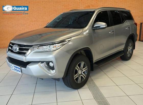 TOYOTA HILUX SW4 2.7 SR 4X2 16V FLEX 4P MANUAL