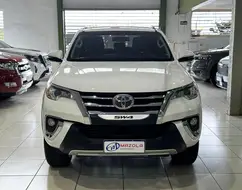 TOYOTA HILUX SW4 2.7 SRV 7 LUGARES 4X2 16V FLEX 4P AUTOMÁTICO TOYOTA HILUX SW4 2.7 SRV 7 LUGARES 4X2 16V FLEX 4P AUTOMÁTICO
