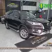 TOYOTA HILUX SW4 2.8 D-4D TURBO DIESEL SRX 7L 4X4 AUTOMÁTICO TOYOTA HILUX SW4 2.8 D-4D TURBO DIESEL SRX 7L 4X4 AUTOMÁTICO