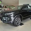 TOYOTA HILUX SW4 2.8 D-4D TURBO DIESEL SRX PLATINUM 7L 4X4 AUTOMÁTICO TOYOTA HILUX SW4 2.8 D-4D TURBO DIESEL SRX PLATINUM 7L 4X4 AUTOMÁTICO
