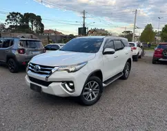 TOYOTA HILUX SW4 2.8 SRX 4X4 16V TURBO INTERCOOLER DIESEL 4P AUTOMÁTICO TOYOTA HILUX SW4 2.8 SRX 4X4 16V TURBO INTERCOOLER DIESEL 4P AUTOMÁTICO