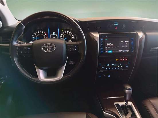 TOYOTA-HILUX SW4-2019
