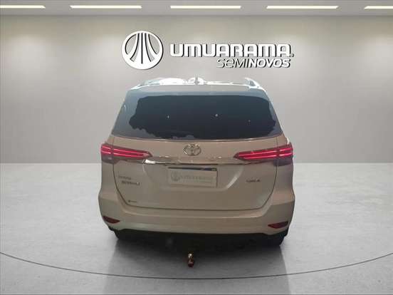 TOYOTA-HILUX SW4-2.8 SRX DIAMOND 4X4 7 LUGARES 16V TURBO INTERCOOLER DIESEL 4P AUTOMÁTICO TOYOTA-HILUX SW4-2018