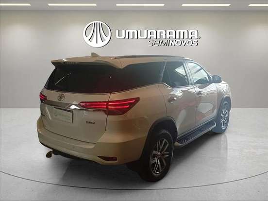 TOYOTA-HILUX SW4-2018