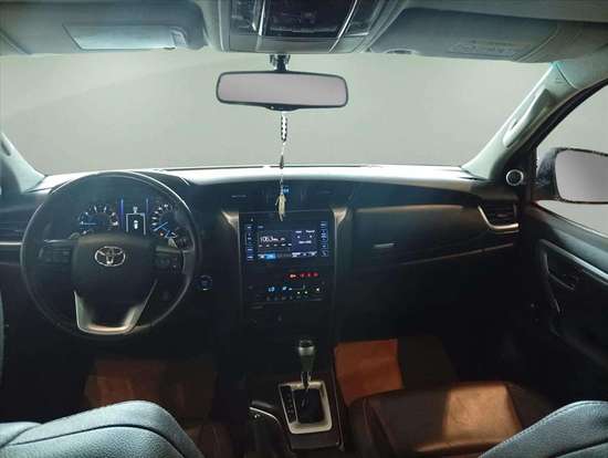 TOYOTA-HILUX SW4-2018