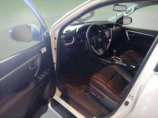 TOYOTA-HILUX SW4-2018
