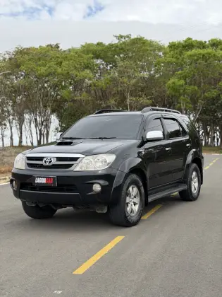 TOYOTA HILUX SW4 3.0 SRV 4X4 16V TURBO INTERCOOLER DIESEL 4P AUTOMÁTICO